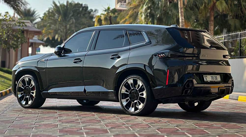 Luxury car available for rent in Dubai