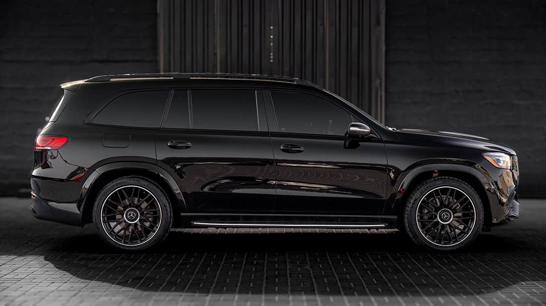 Luxury car available for rent in Dubai