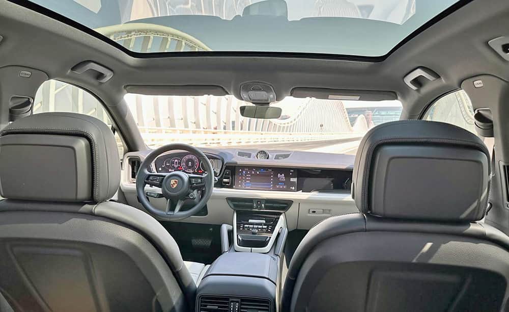 Luxury car available for rent in Dubai