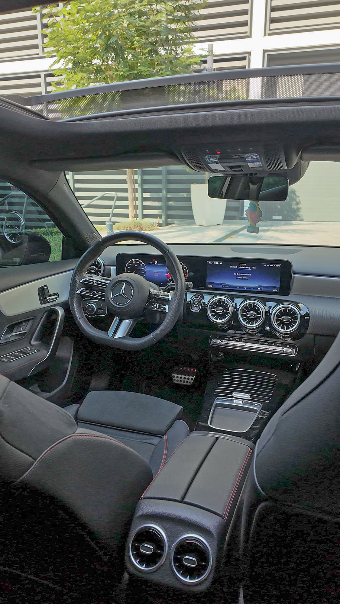 Luxury car available for rent in Dubai