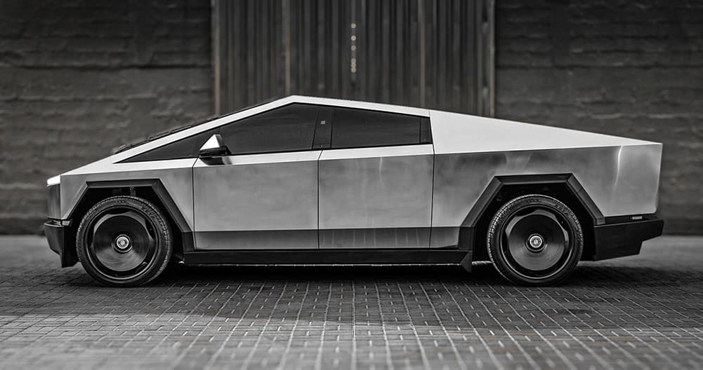 استأجر Tesla في دبي