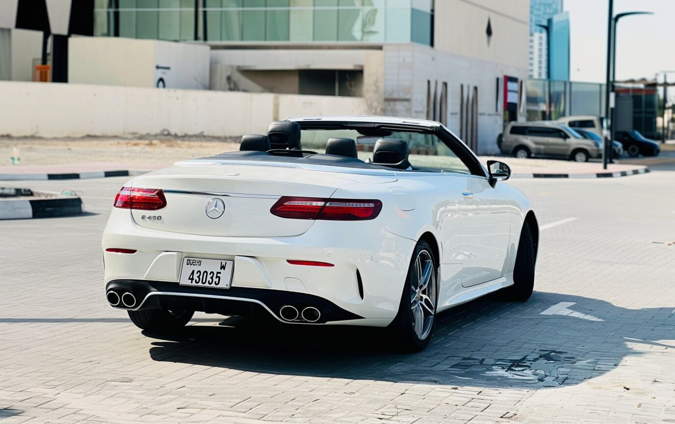 Foto 3 di Mercedes Classe E 2024