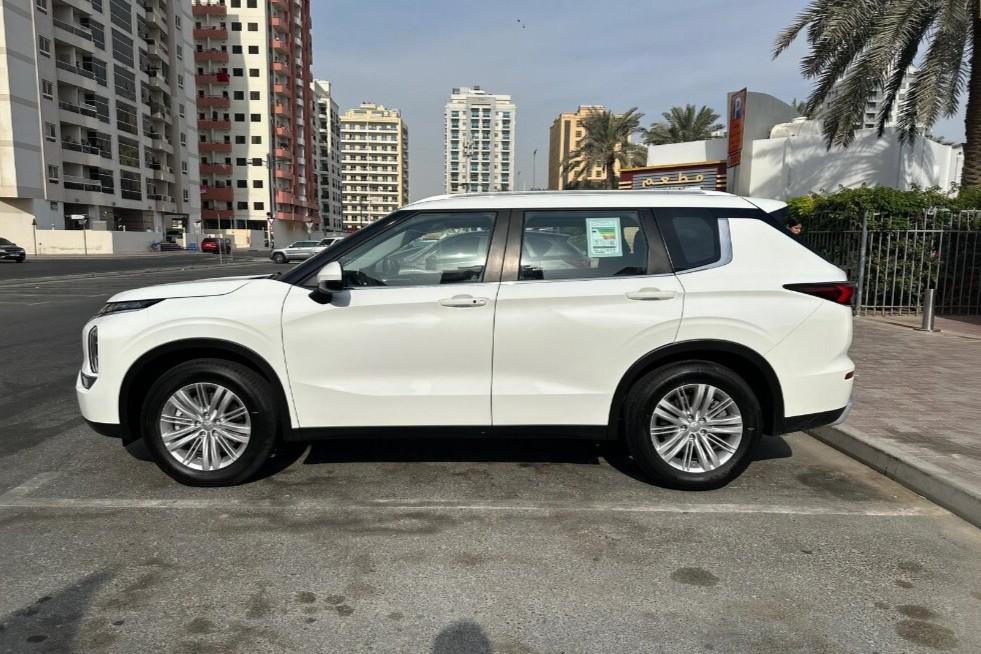 Foto 3 von Mitsubishi Outlander 2025