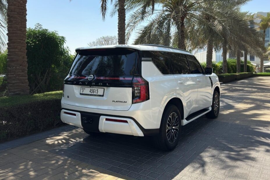 Foto 3 de Nissan Patrol 2026