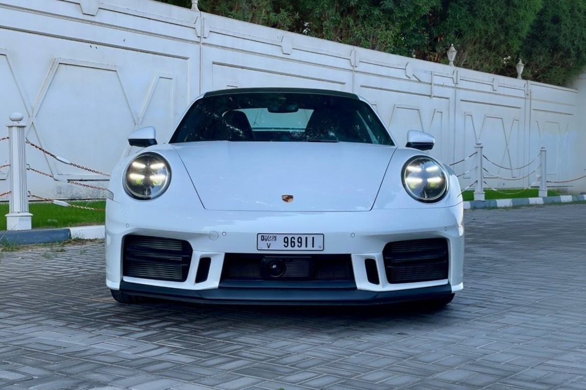 صورة 3 لـ Porsche 911 2025