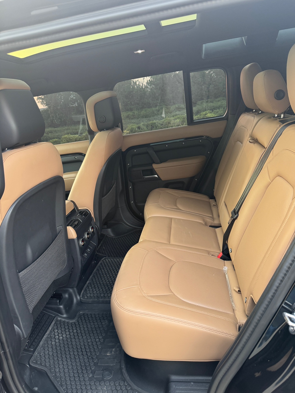 Range Rover Defender 2025 photo 5