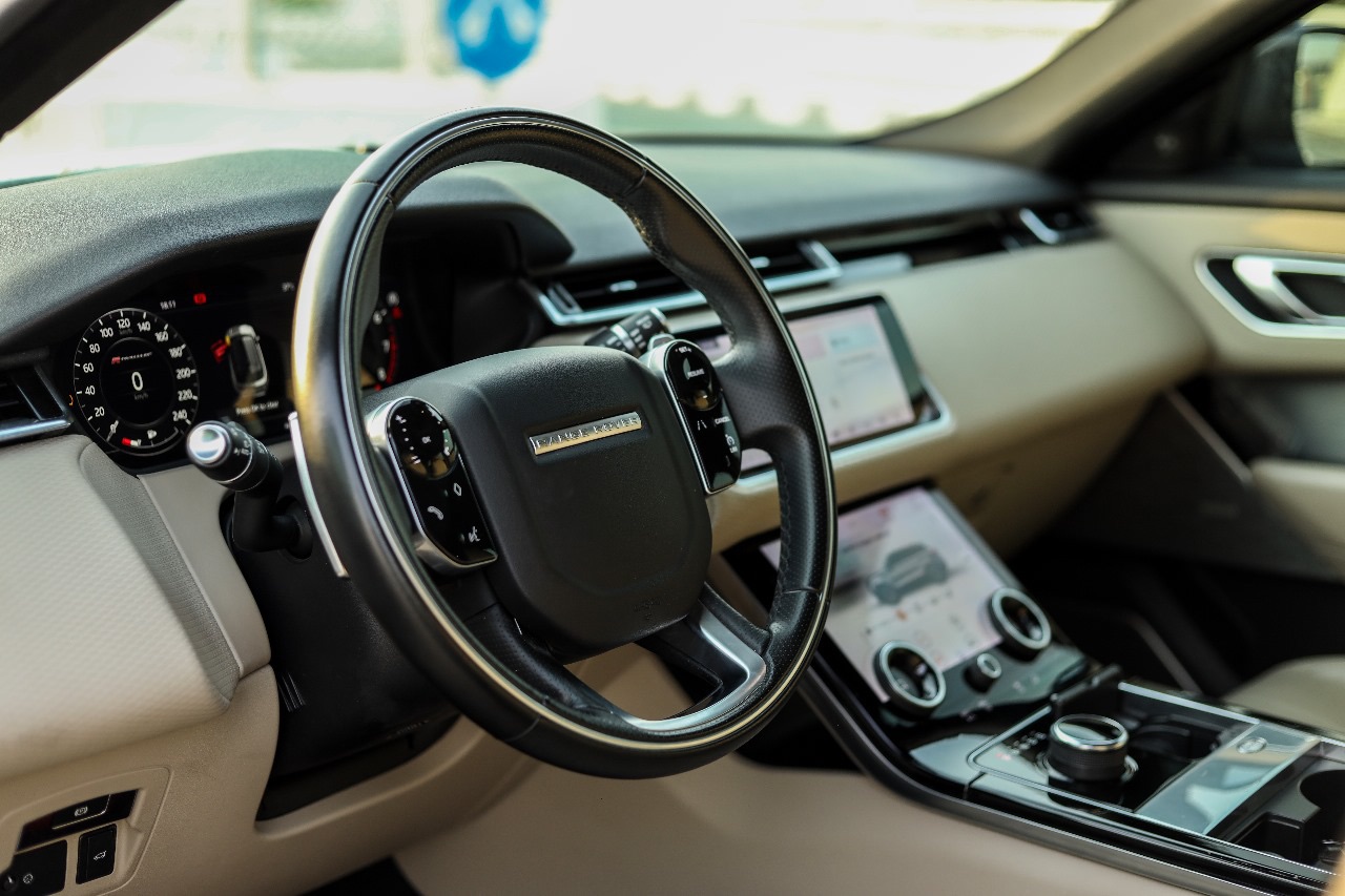Range Rover Velar 2025 photo 3