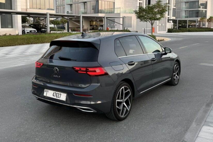 Volkswagen Golf 8 2024 photo 2