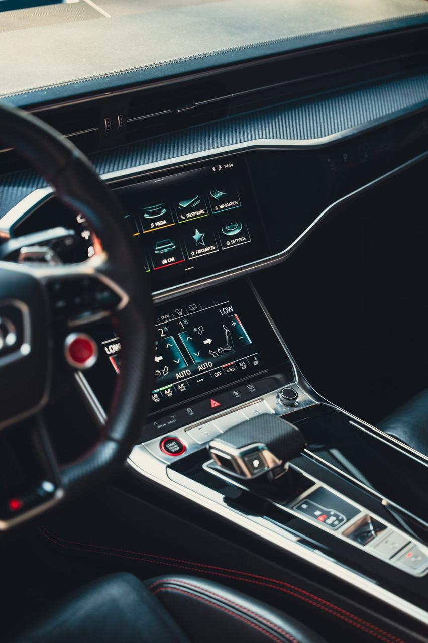 Luxury car available for rent in Dubai