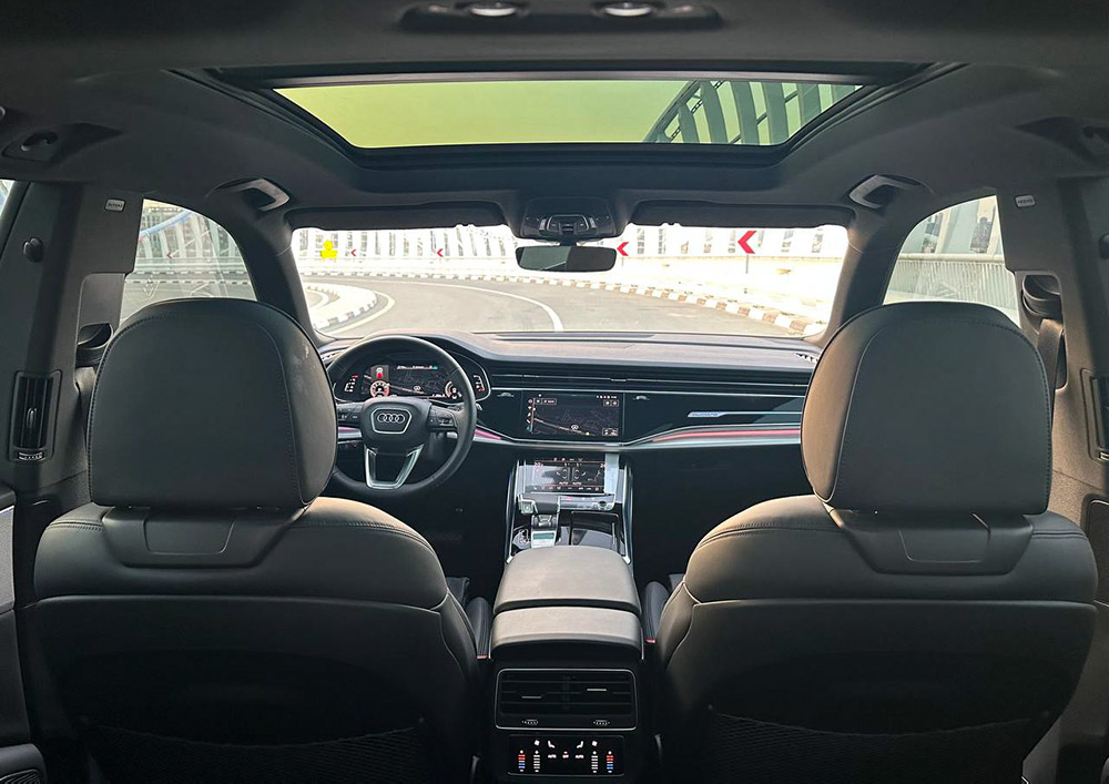 Luxury car available for rent in Dubai