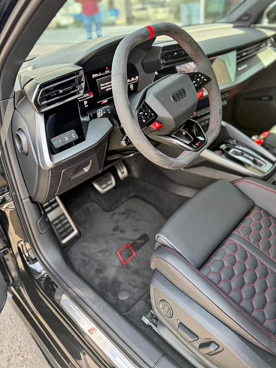 Luxury car available for rent in Dubai