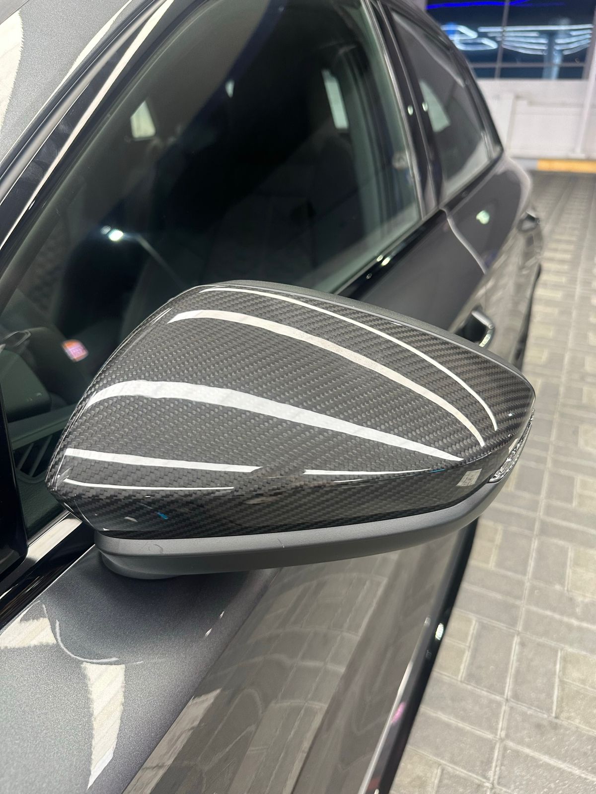 Luxury car available for rent in Dubai