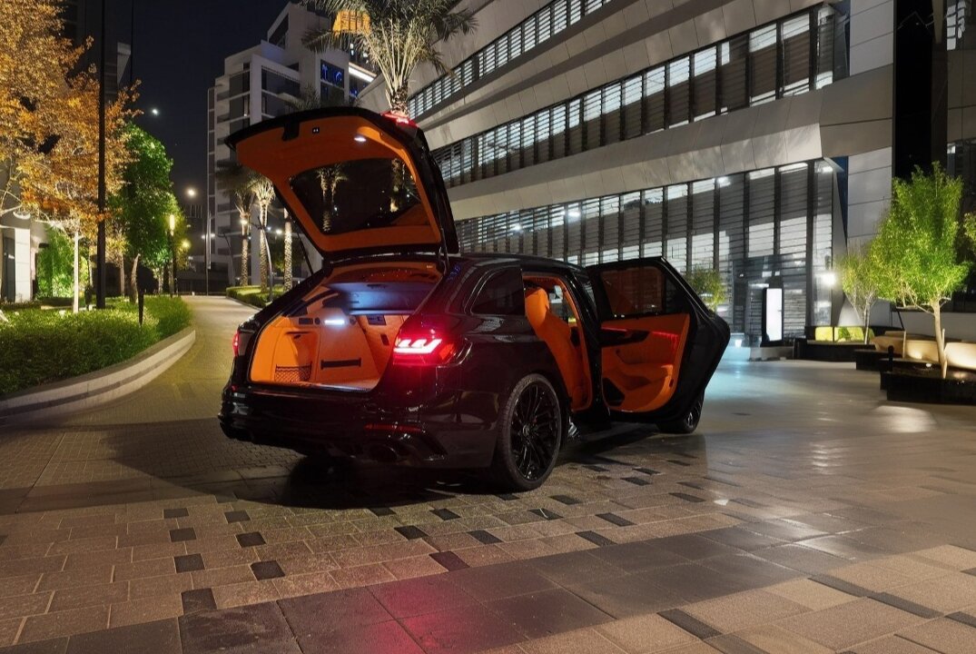 Bild 2 på Audi RS4 (HERMES INTERIOR) 2023