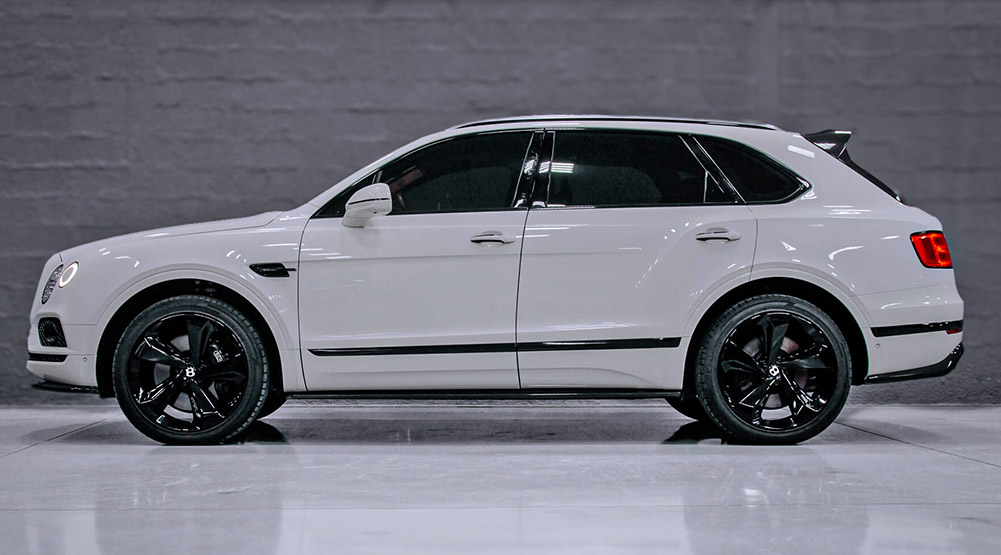 Luxury car available for rent in Dubai