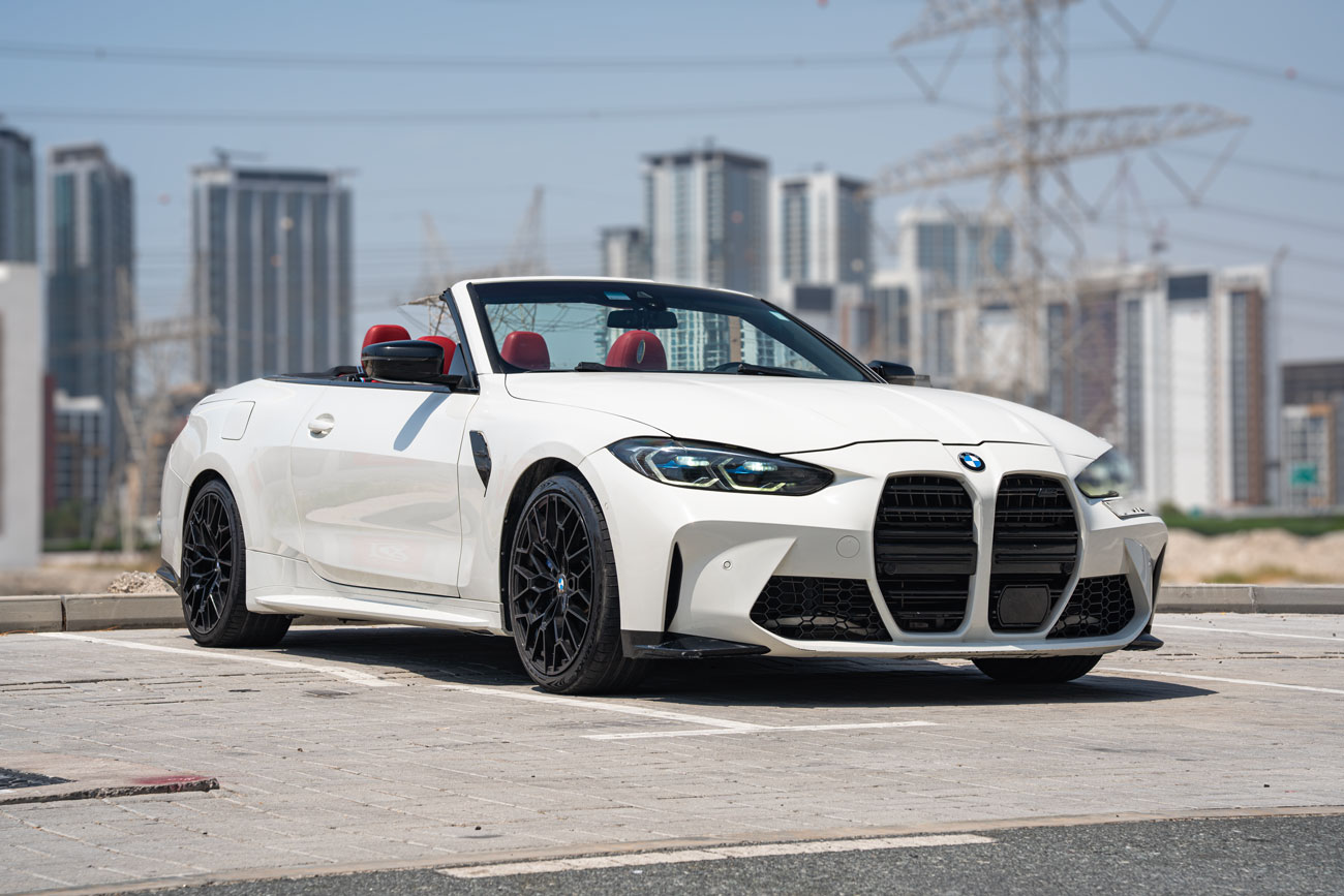 Foto 1 di Bmw 4 Series M440i Convertible 2024