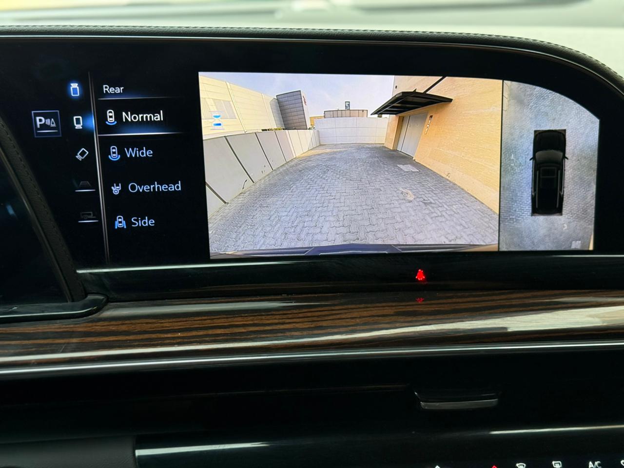 Luxury car available for rent in Dubai