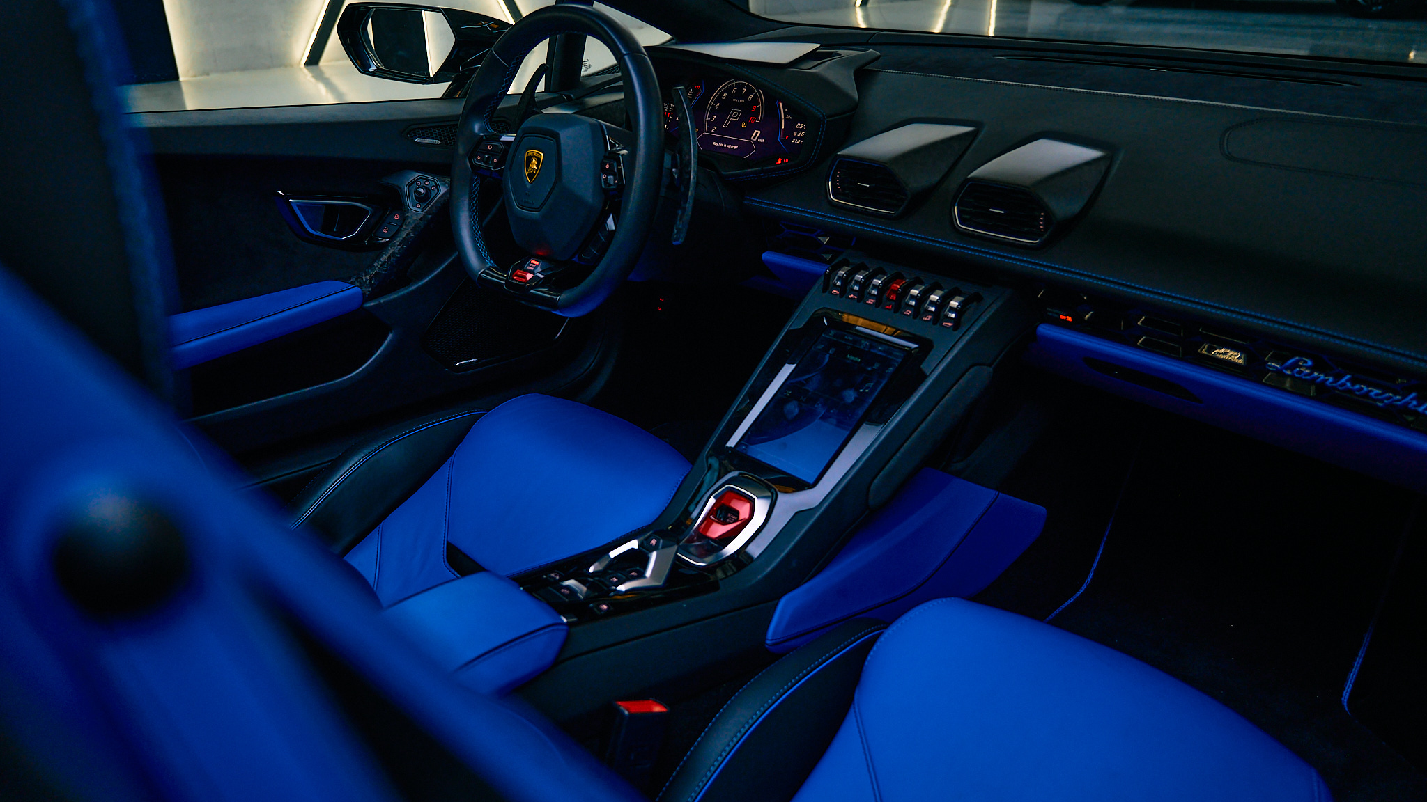 Luxury car available for rent in Dubai