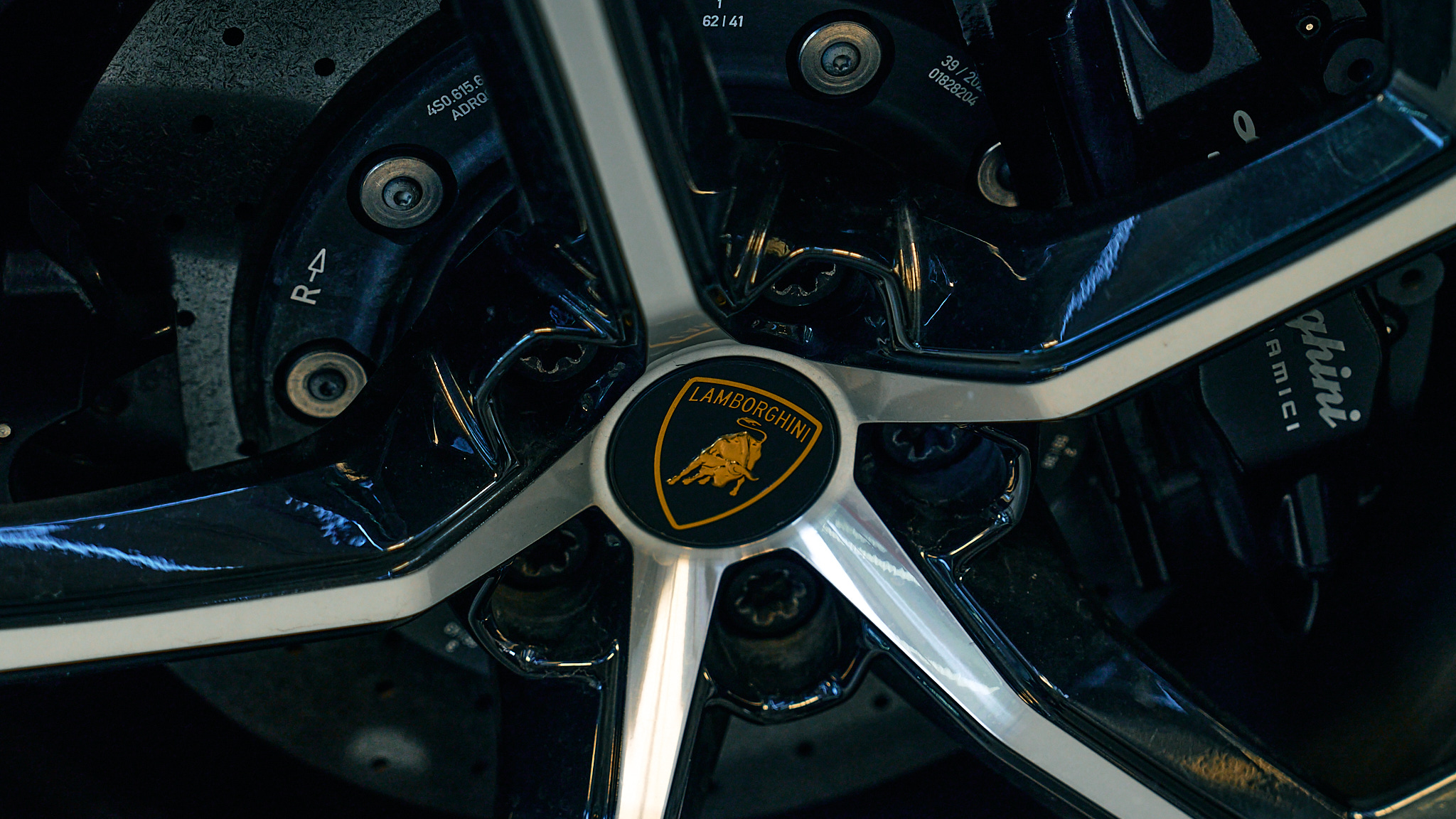 Luxury car available for rent in Dubai