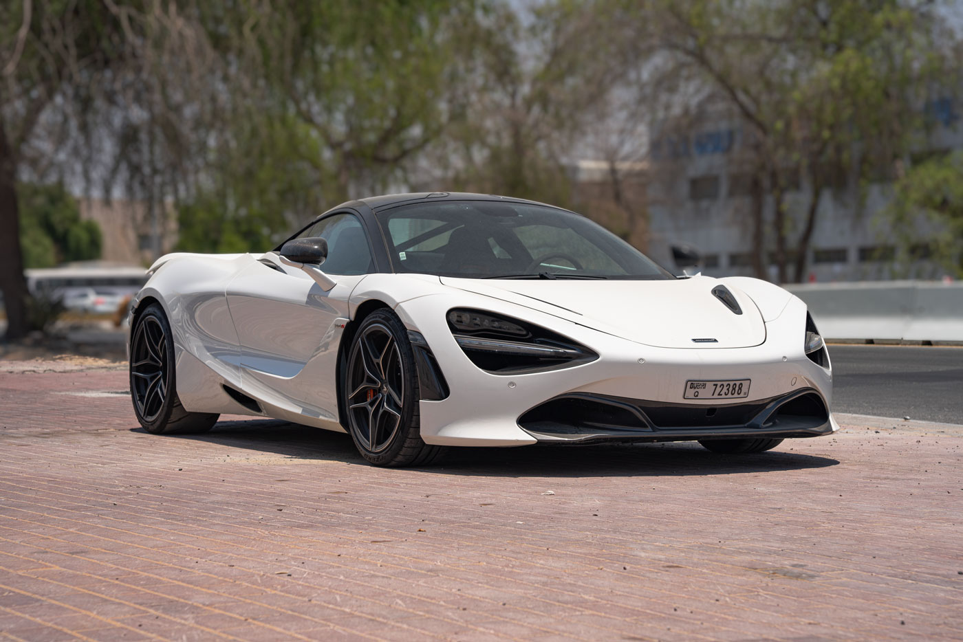 McLaren 720S Coupe - White 2023 photo 1