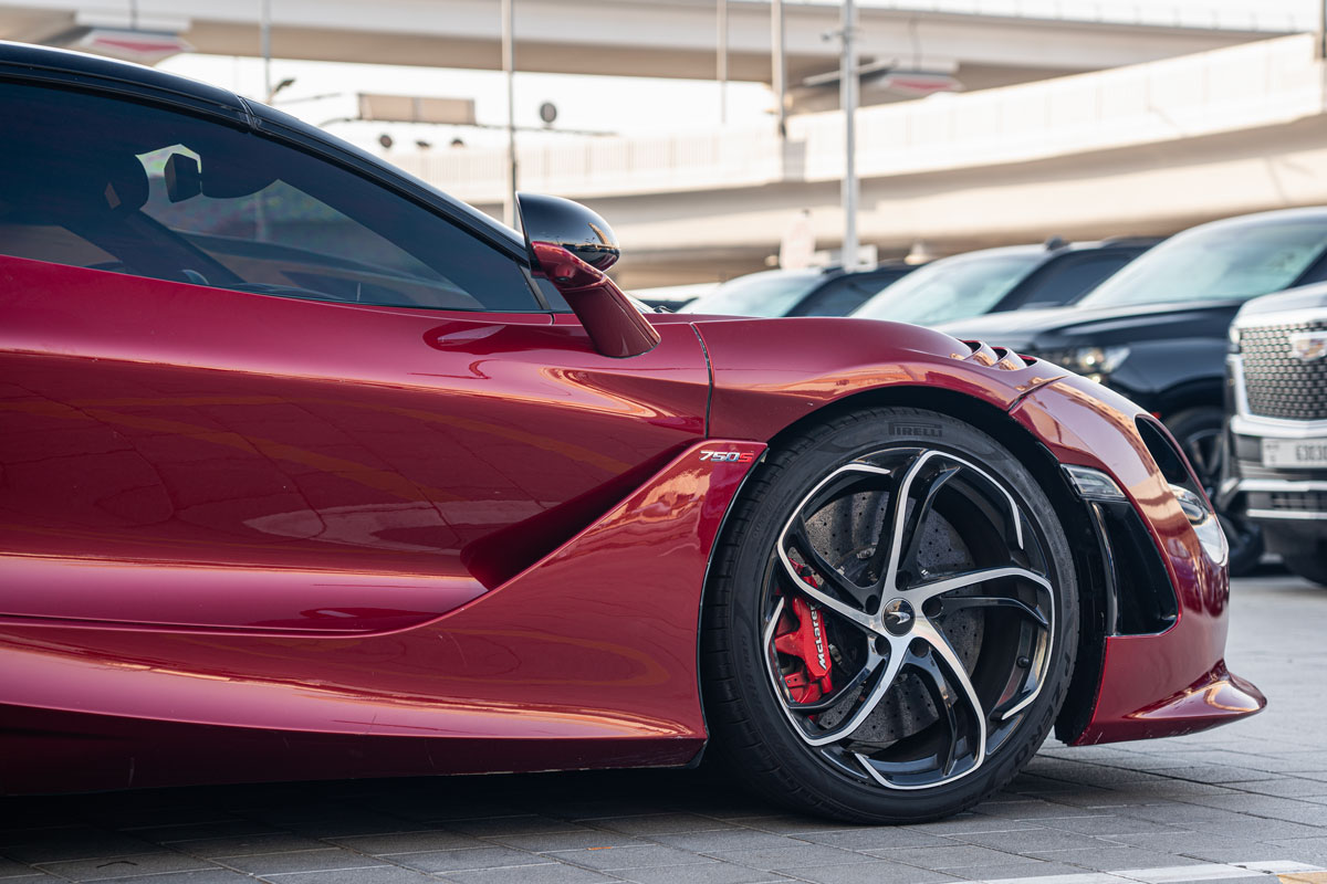 McLaren 750s Red 2024 photo 3