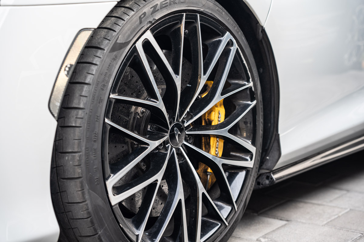 Foto 3 di McLaren 750s White 2023