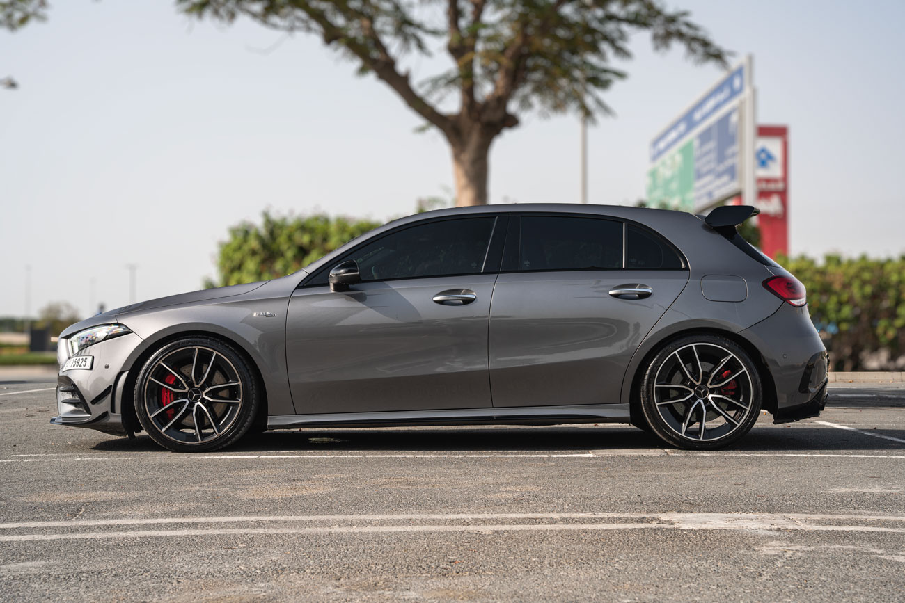 Bild 3 på Mercedes A-Klass A35 AMG - Graphite Grey Metallic 2024