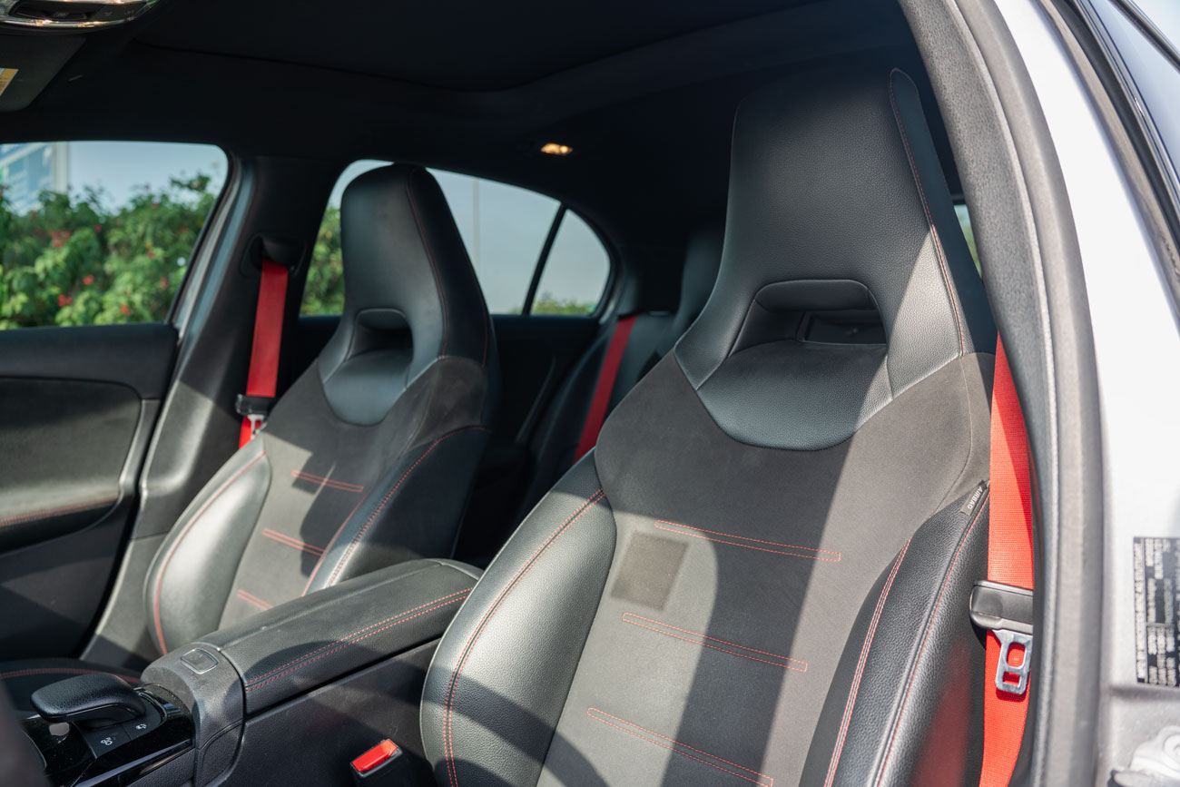 Bild 8 på Mercedes A-Klass A35 AMG - Graphite Grey Metallic 2024