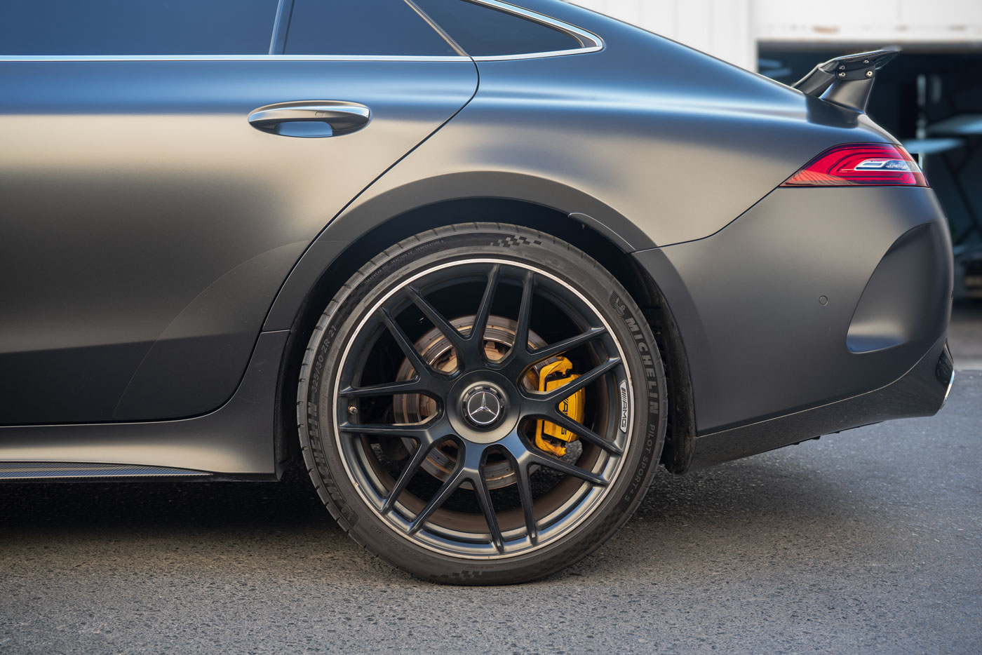 Mercedes AMG GT 63 S 2024 photo 3