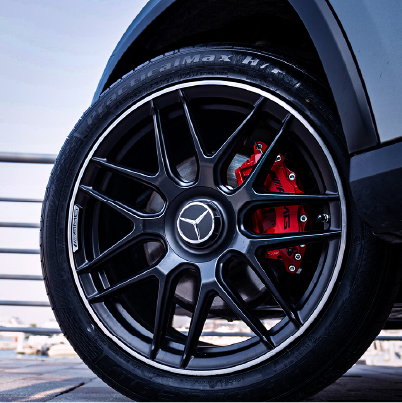 Luxury car available for rent in Dubai