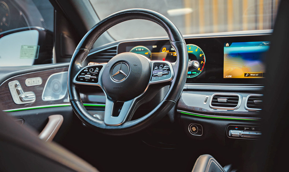 Luxury car available for rent in Dubai