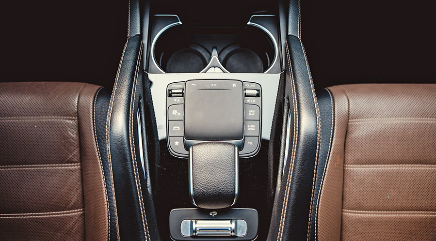 Luxury car available for rent in Dubai