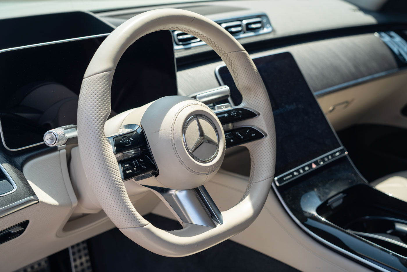 Mercedes S-Class S 500 4MATIC - MANUFAKTUR Moonlight White Metallic 2024 photo 5