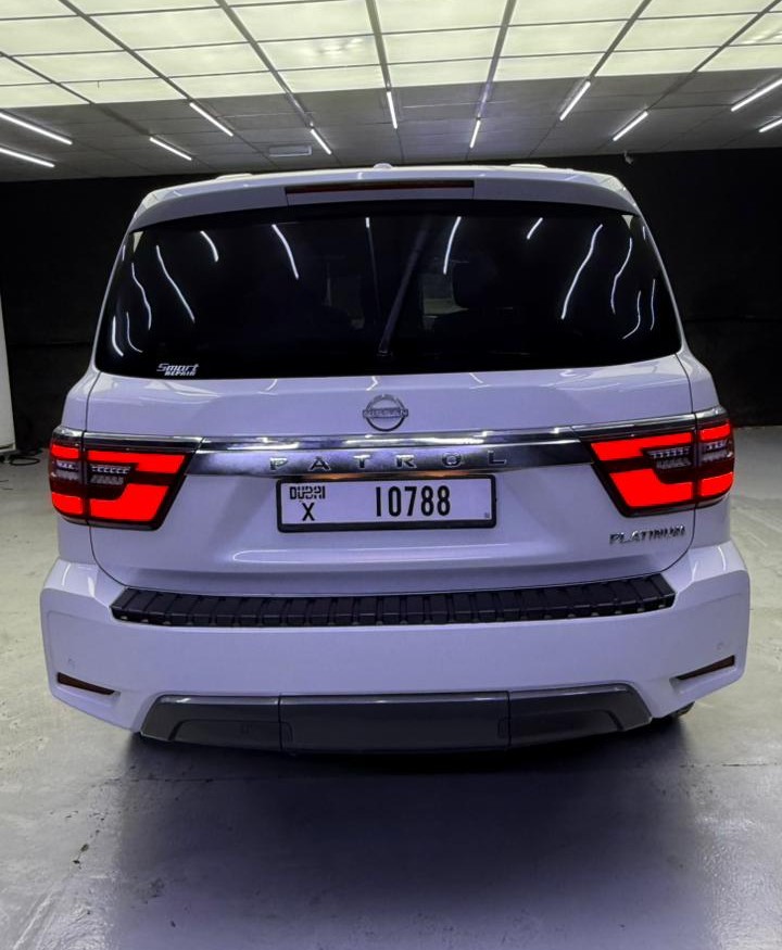 Luxury car available for rent in Dubai