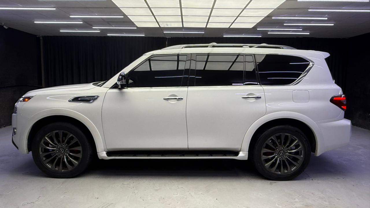 Luxury car available for rent in Dubai