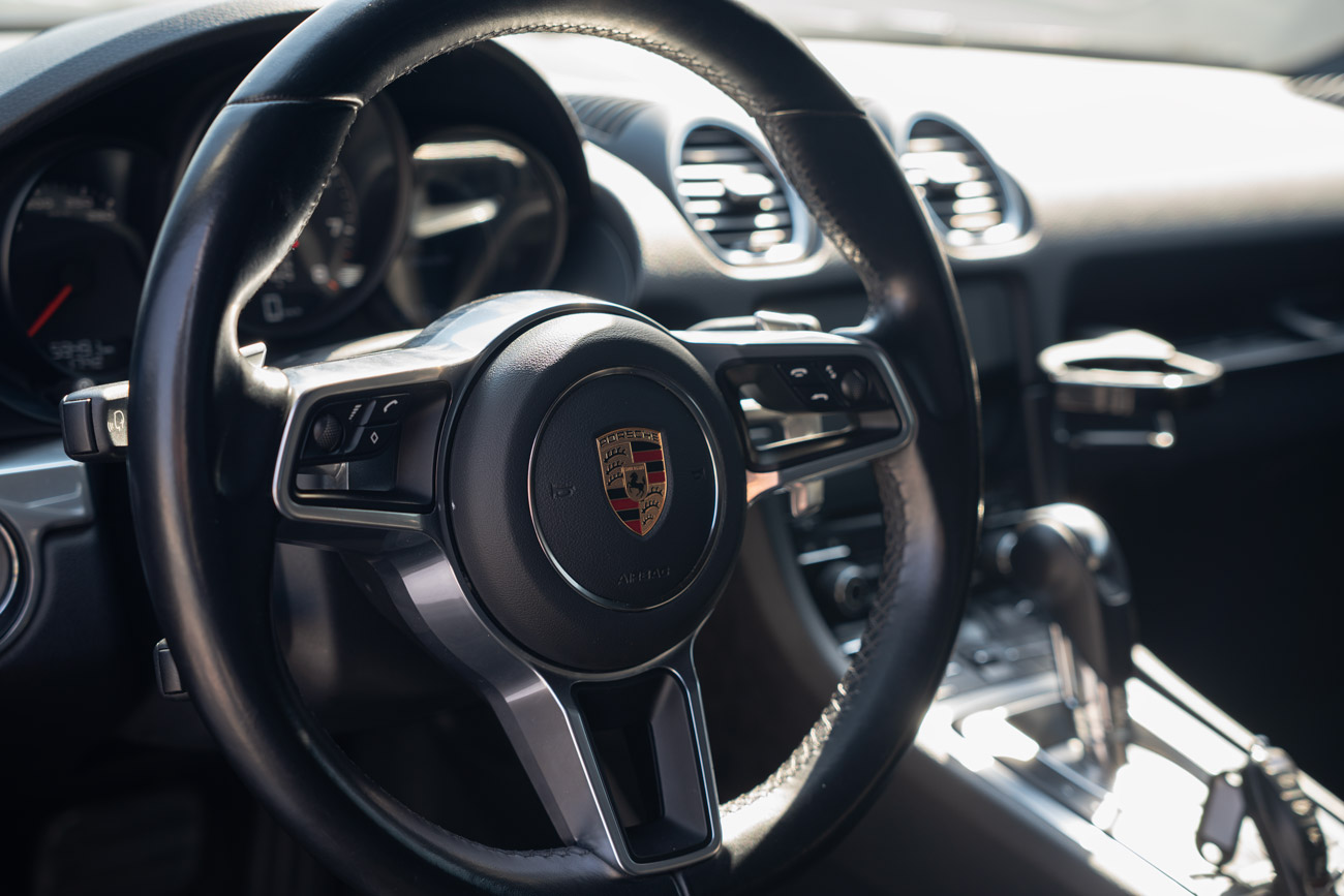 صورة 7 لـ Porsche 718 Boxster - Jet Black Metallic 2024