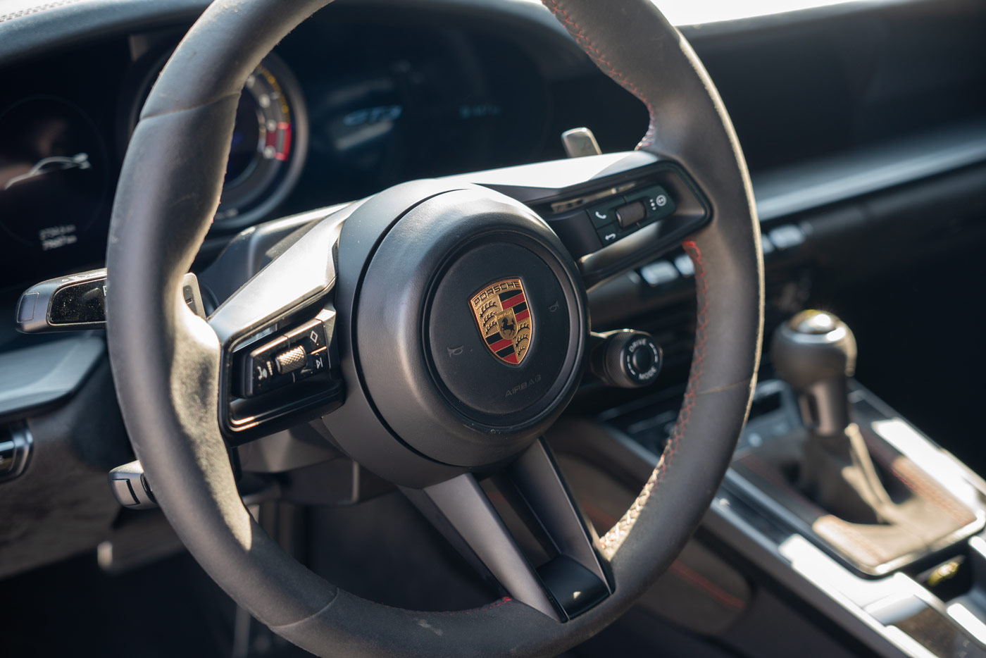 Porsche 911 GT3 - Jet Black Metallic 2024 photo 8