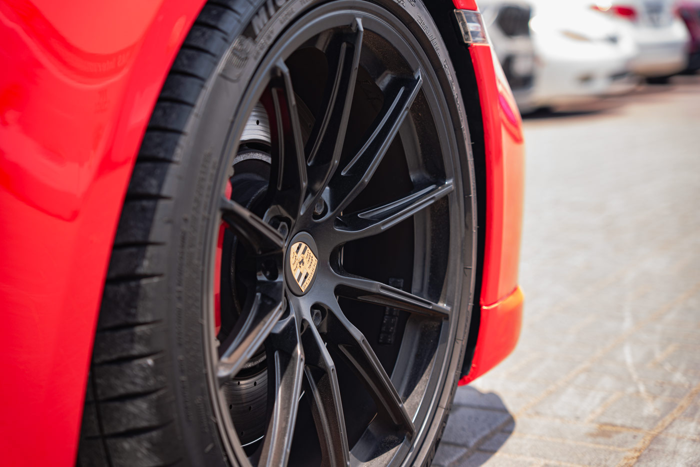 Porsche 911 Turbo S - Red photo 5