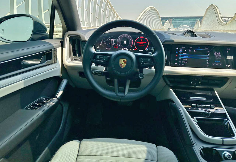 Luxury car available for rent in Dubai
