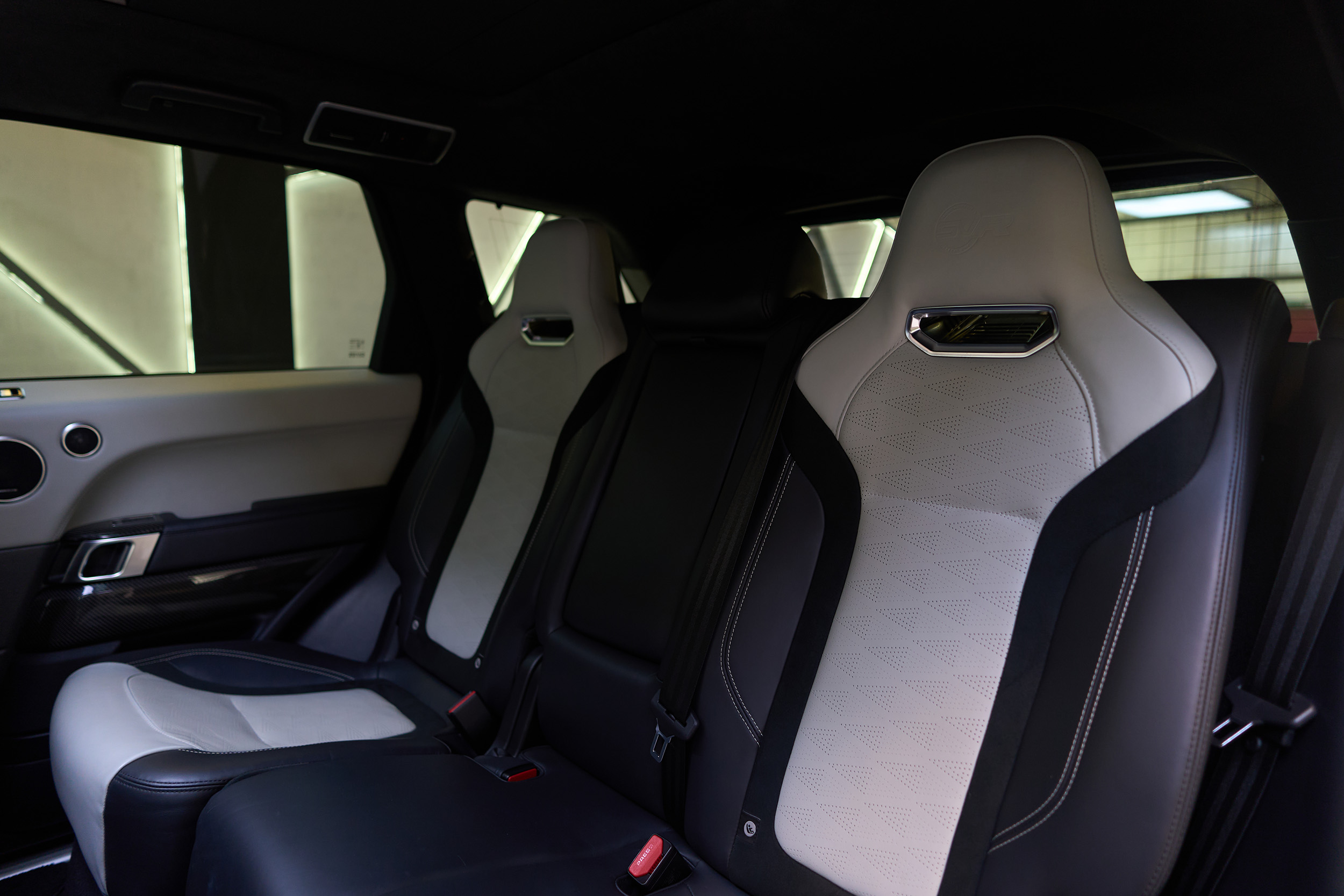 Luxury car available for rent in Dubai