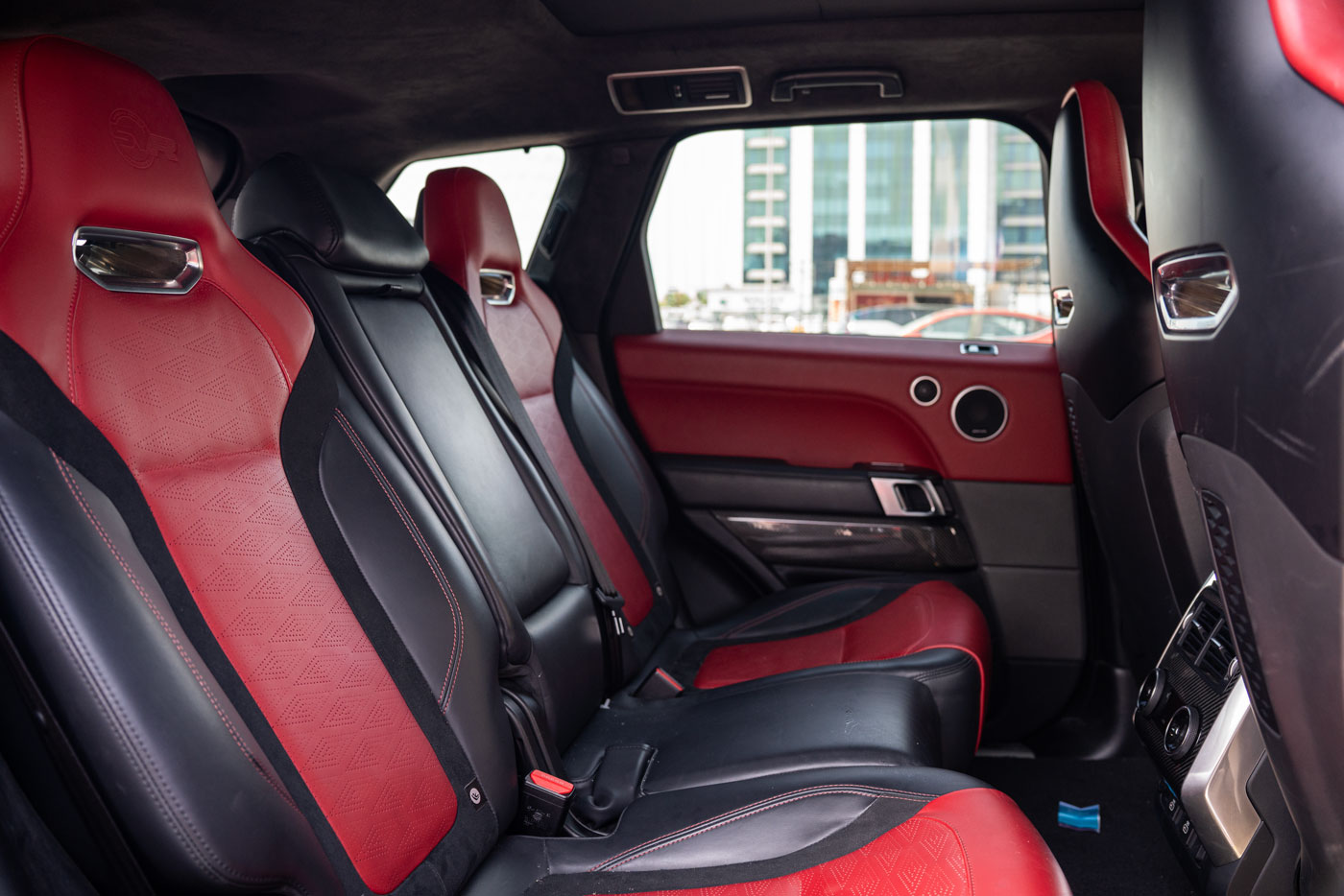 صورة 3 لـ Range Rover SVR 2024