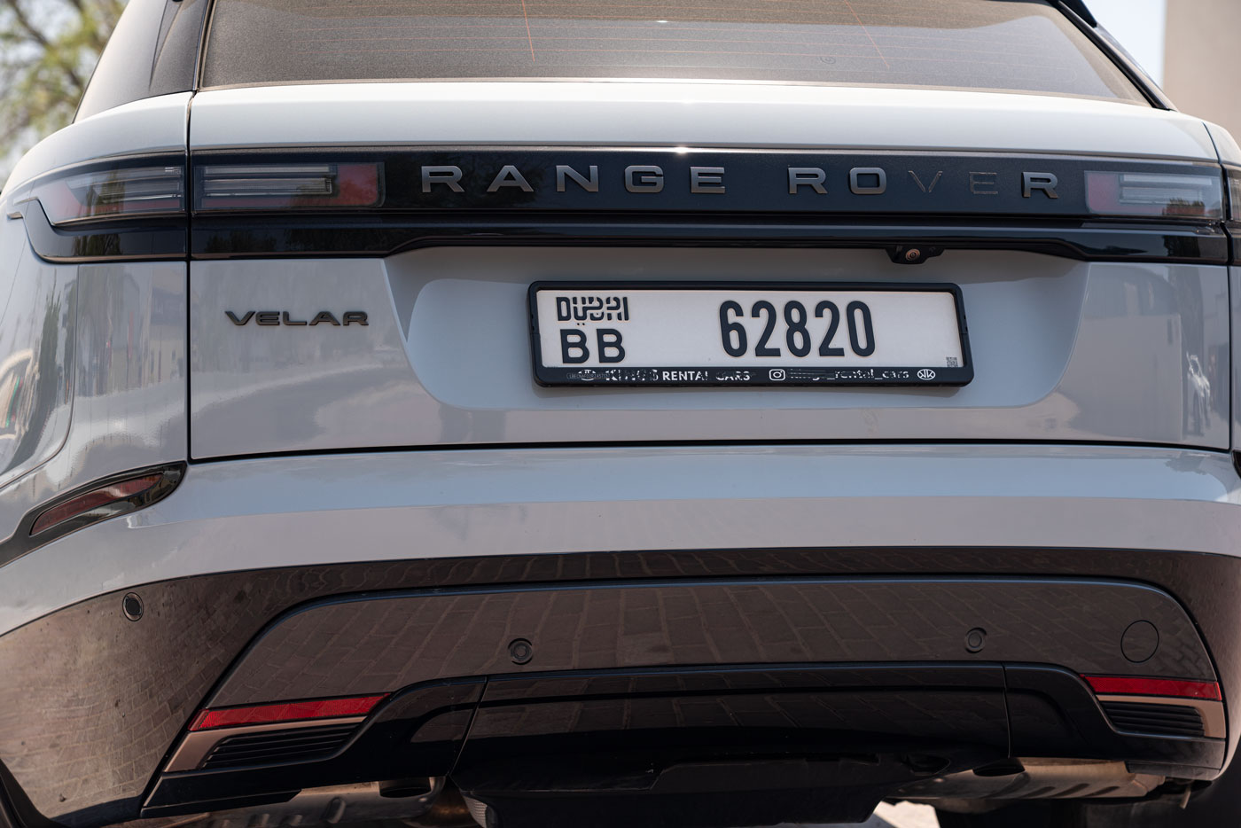 Range Rover Velar Ostuni Pearl White 2025 photo 4