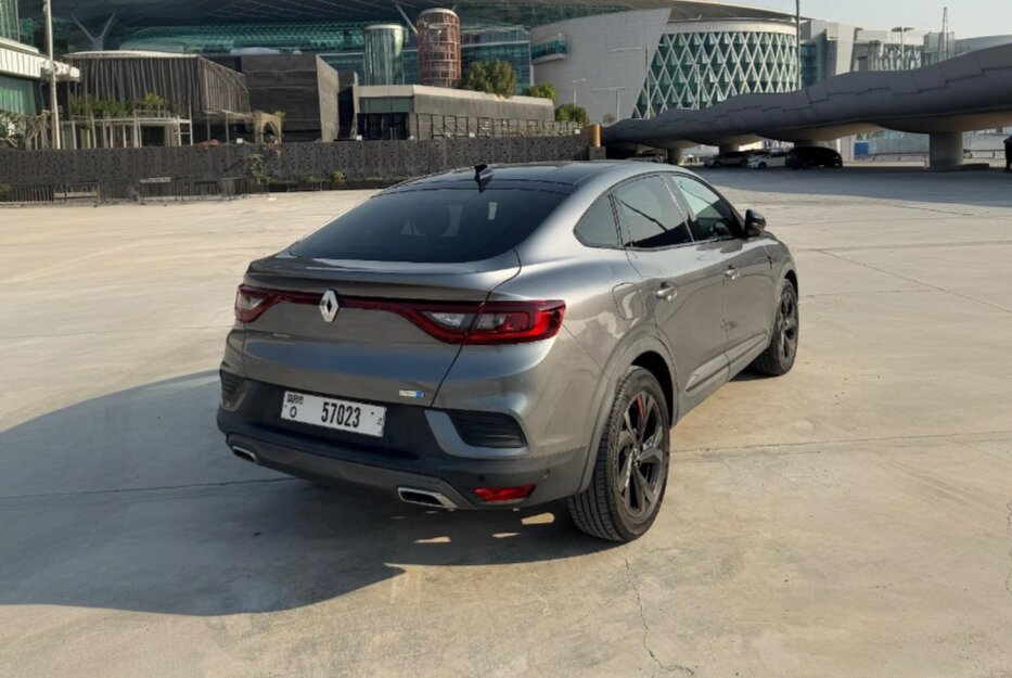 Foto 2 di Renault Arkana 2024