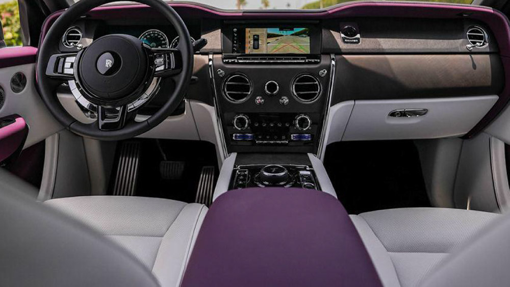 Luxury car available for rent in Dubai