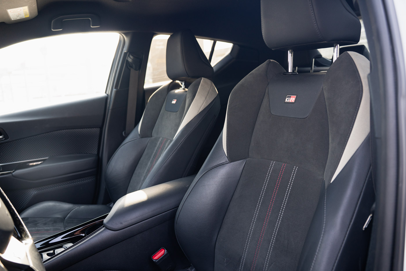 Foto 5 von Toyota C-HR GR Sport Hybrid 2024