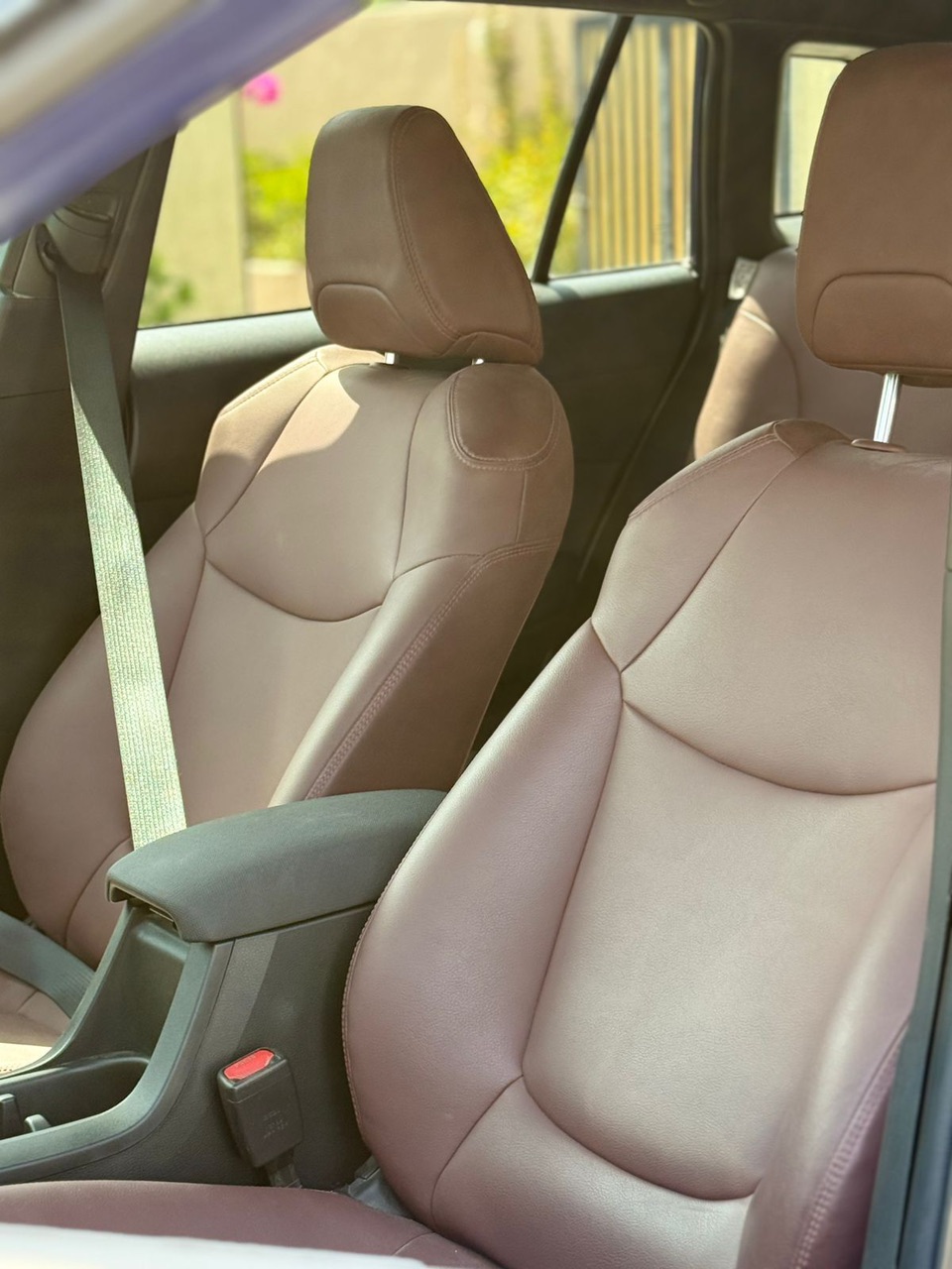 Luxury car available for rent in Dubai