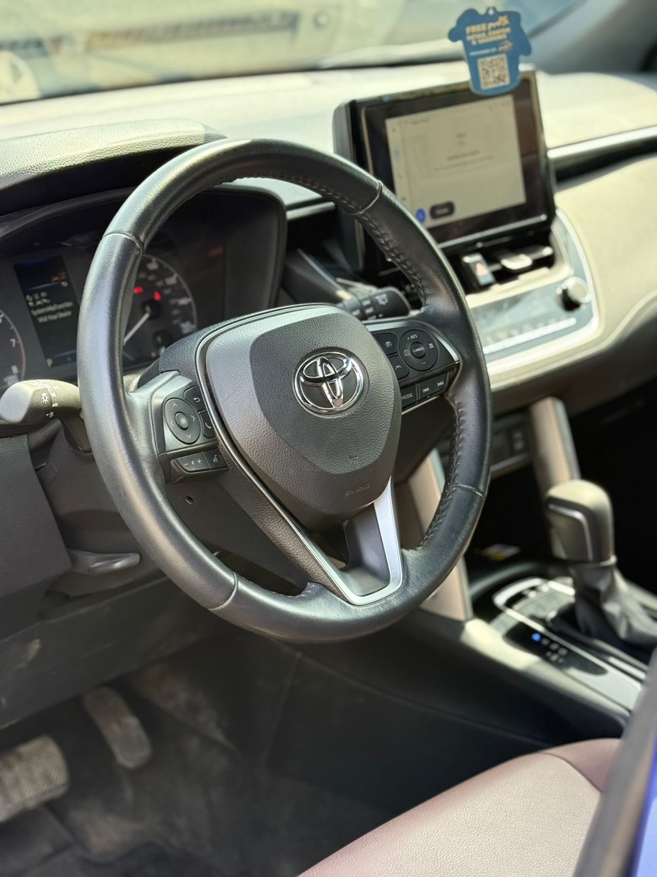 Luxury car available for rent in Dubai