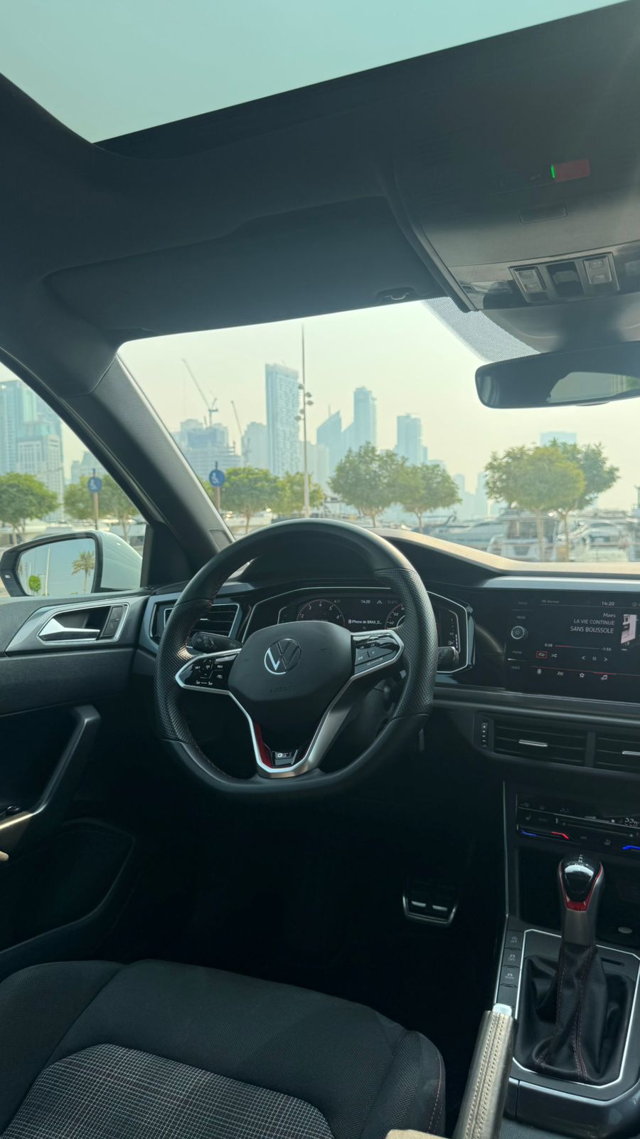 Luxury car available for rent in Dubai