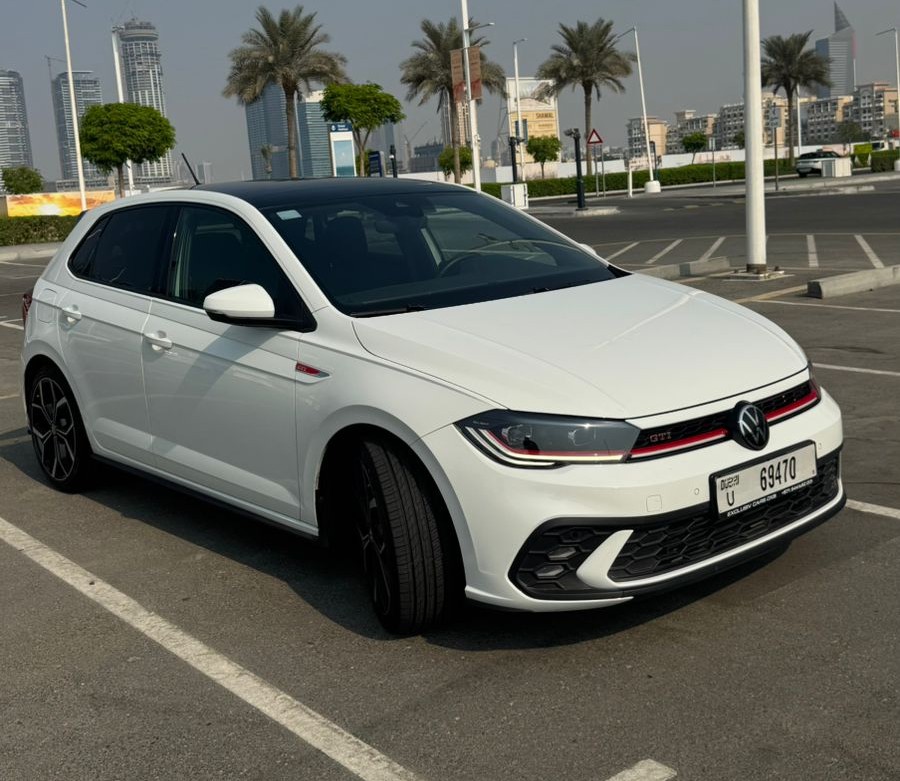 Luxury car available for rent in Dubai
