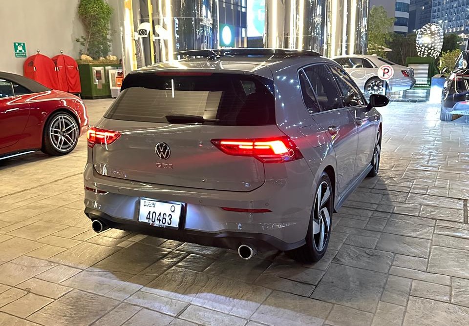 Luxury car available for rent in Dubai