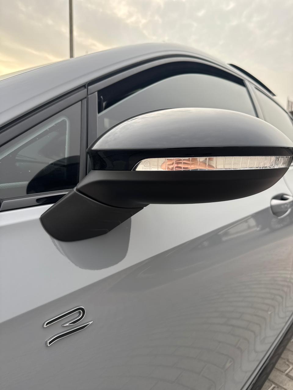 Luxury car available for rent in Dubai